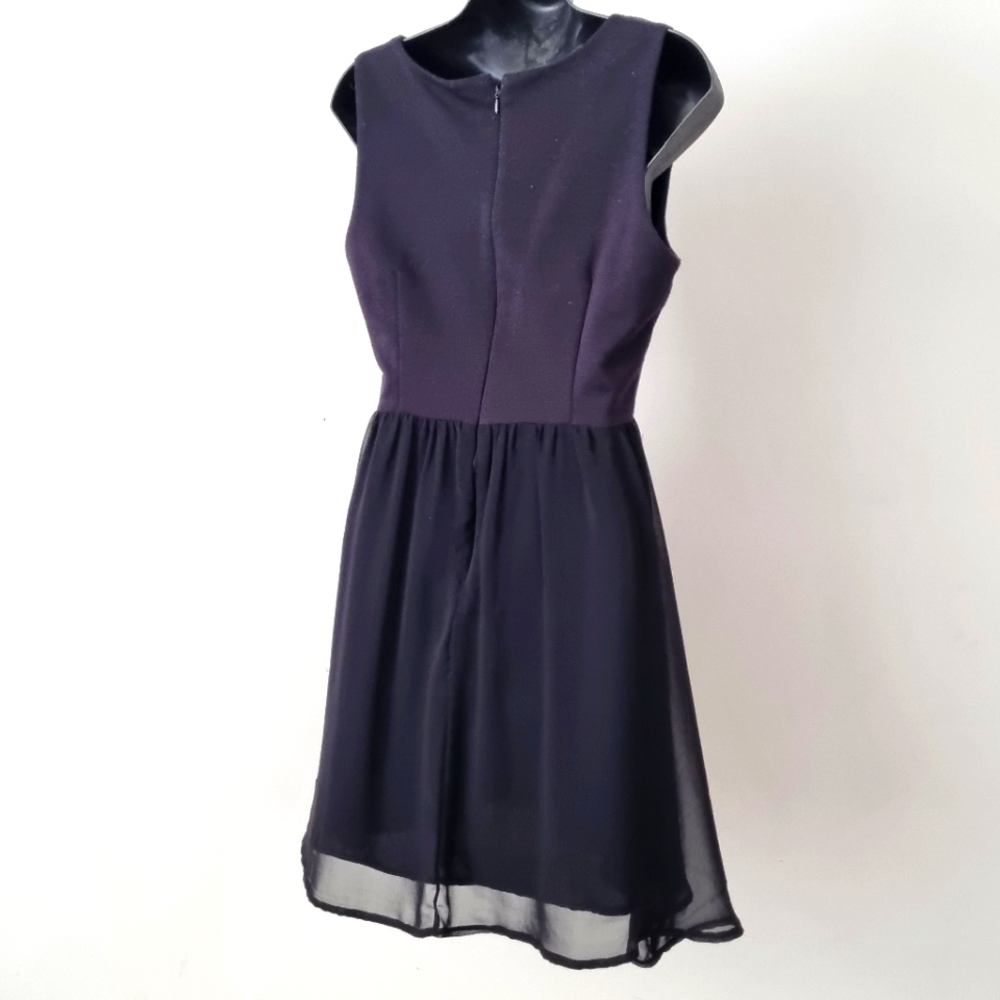 Black skater shiffon dress - Picture 2 of 7
